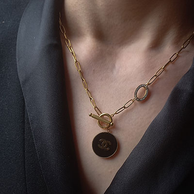 گردنبند پلاک طرح شنل