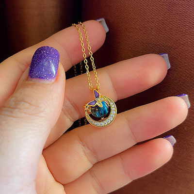 گردنبند کهکشان و پروانه