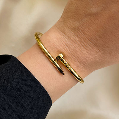 بنگل استیل کارتیه میخی طلایی