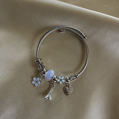 دستبندپاندورابا آویز گل و ایفل سفید