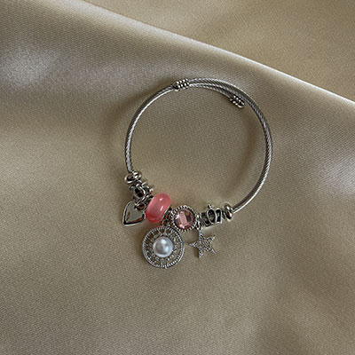 پاندورا صورتی با آویز مروارید