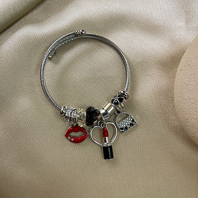 دستبند پاندورا با آویز ماتیک