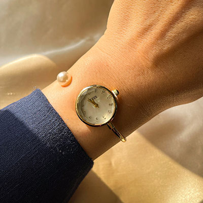 ساعت طلایی گوچی بنگلی مرواریدی