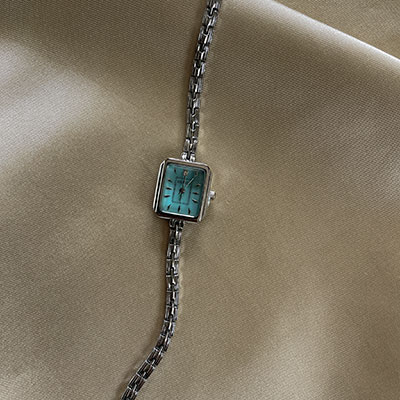 ساعت گوچی صفحه مربعی آبی