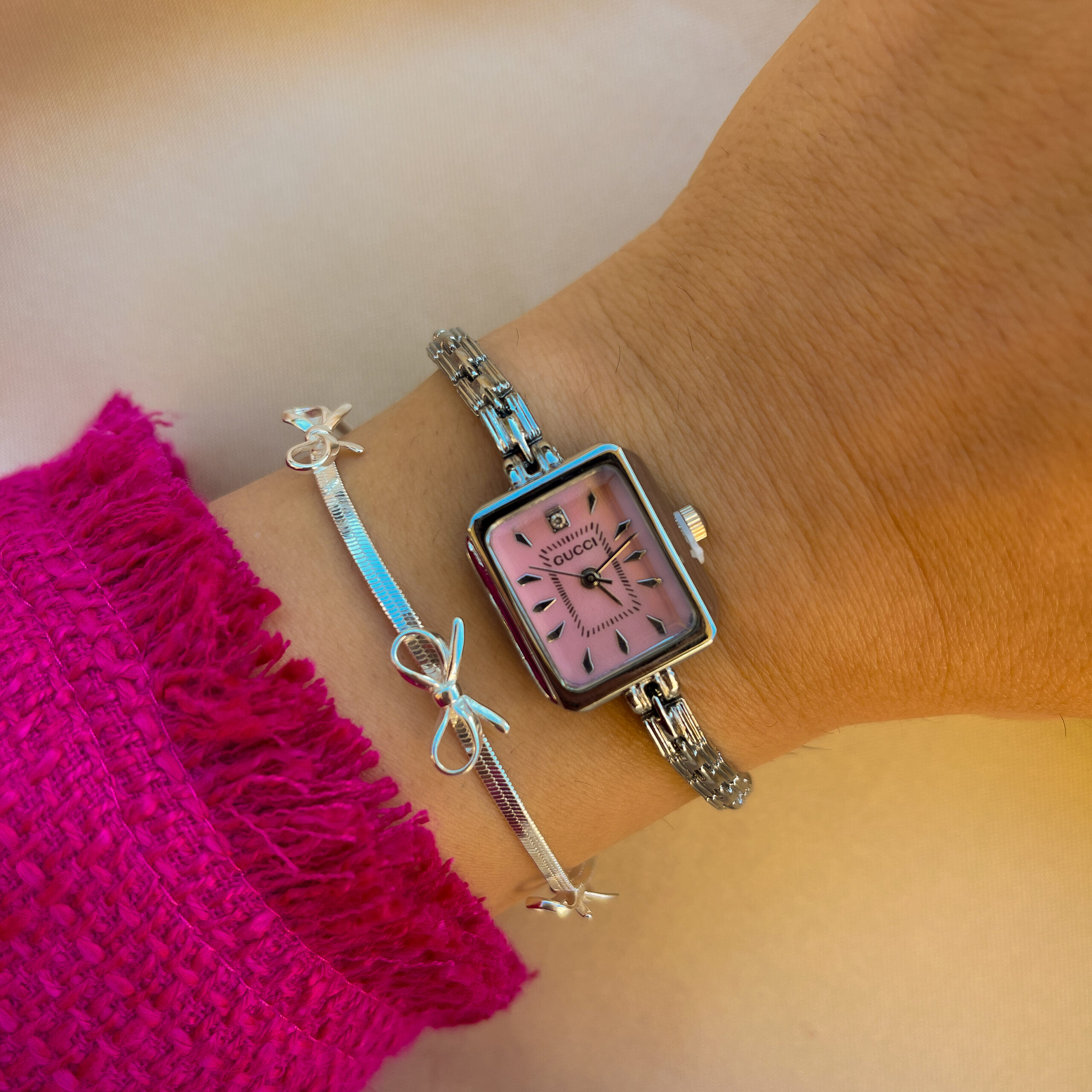 ساعت گوچی صفحه مربعی صورتی