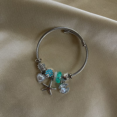 دستبند پاندورا آبی با آویز ستاره