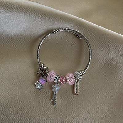 دستبند پاندورا صورتی