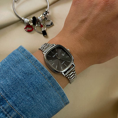 ساعت کاسیو اولد مانی زنونه صفحه مشکی